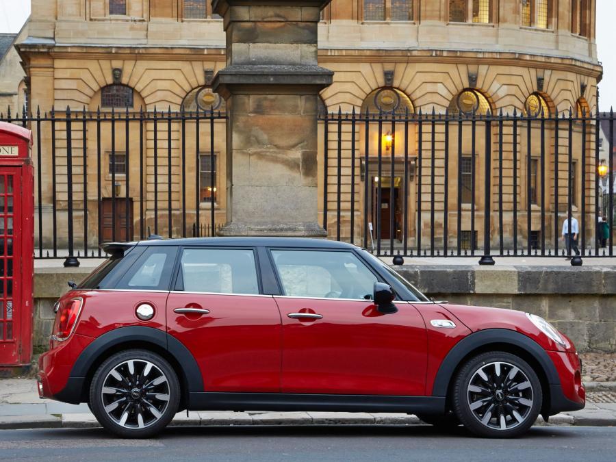  Mini Cooper S 5-Door 2014 года  (UK) (фото 29 из 35)